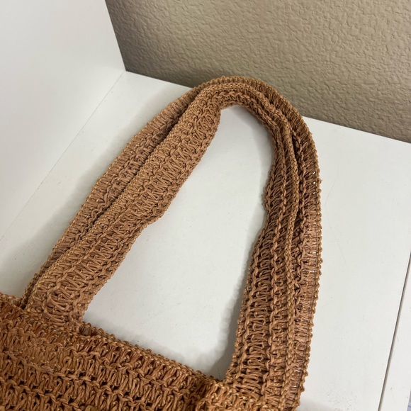 Burberry Woven Straw Tote Bag - Picture 4 of 6